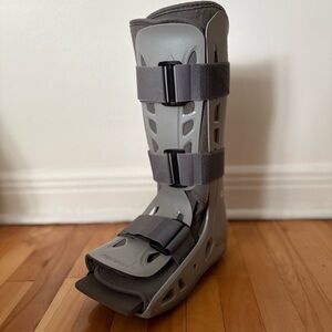 Adjustable Gray Orthopedic Boot